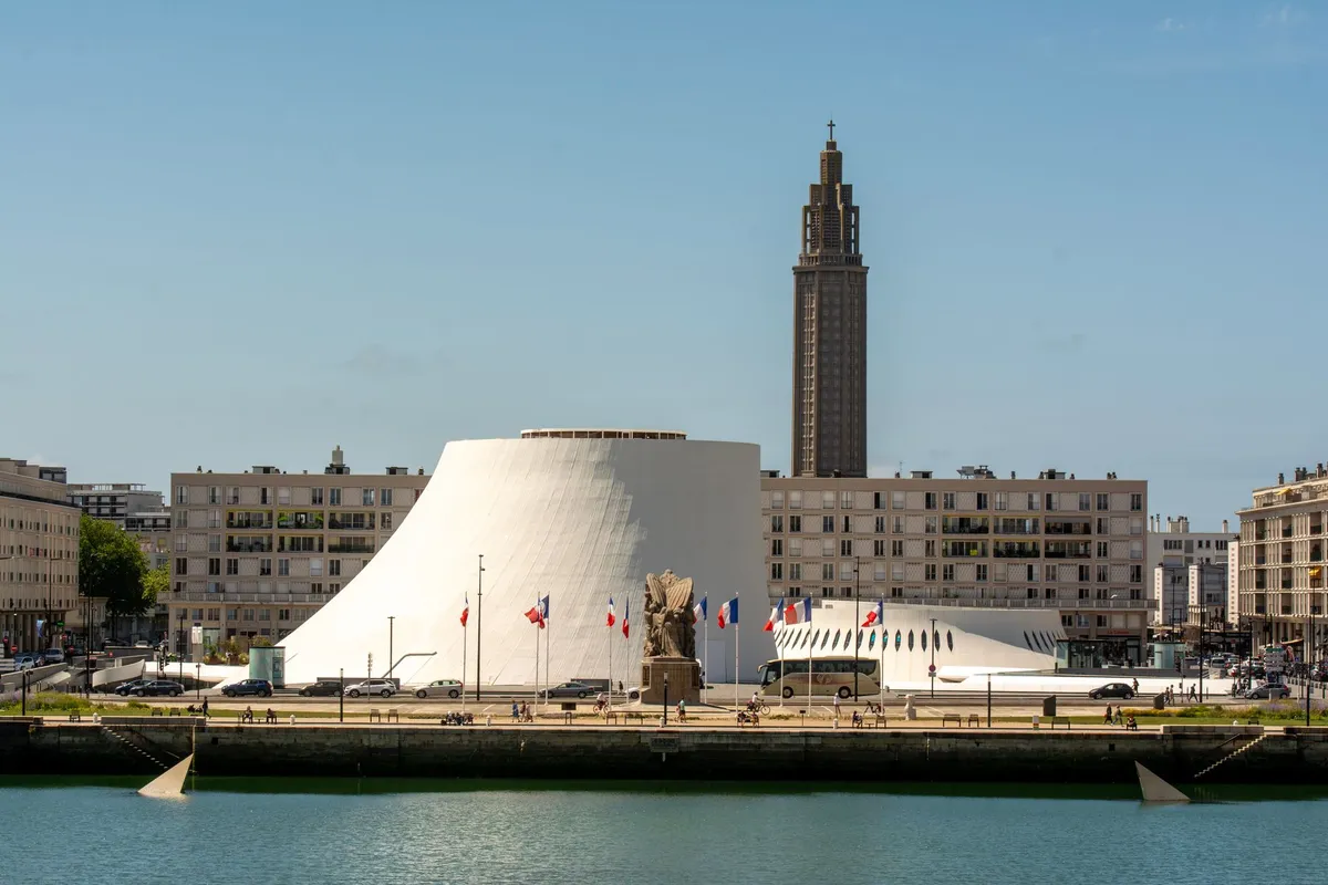 Selling or Buying Gold Coins in Le Havre: A Guide for English-Speaking Visitors